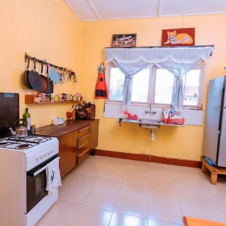 Faraja Homestay: Urban Comfort with Free Wi-Fi Moshi Exterior photo